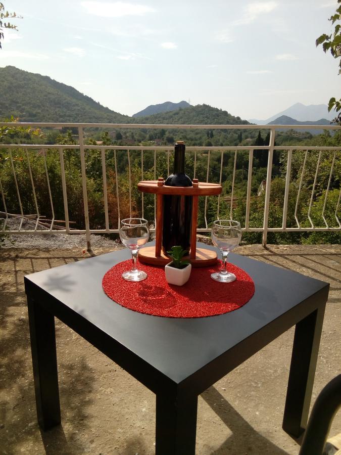 Country House "Lipa" Komarno Virpazar Ngoại thất bức ảnh