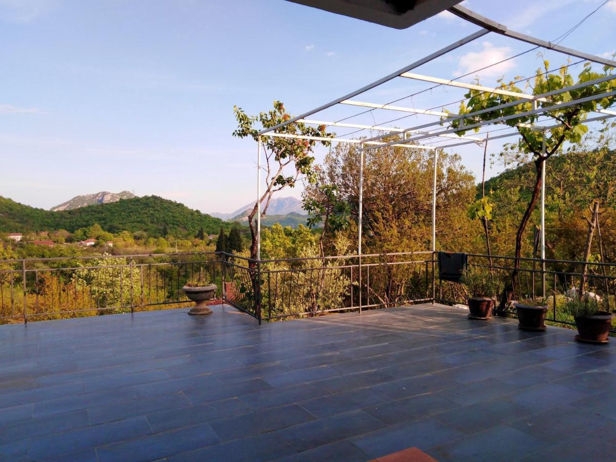 Country House "Lipa" Komarno Virpazar Ngoại thất bức ảnh